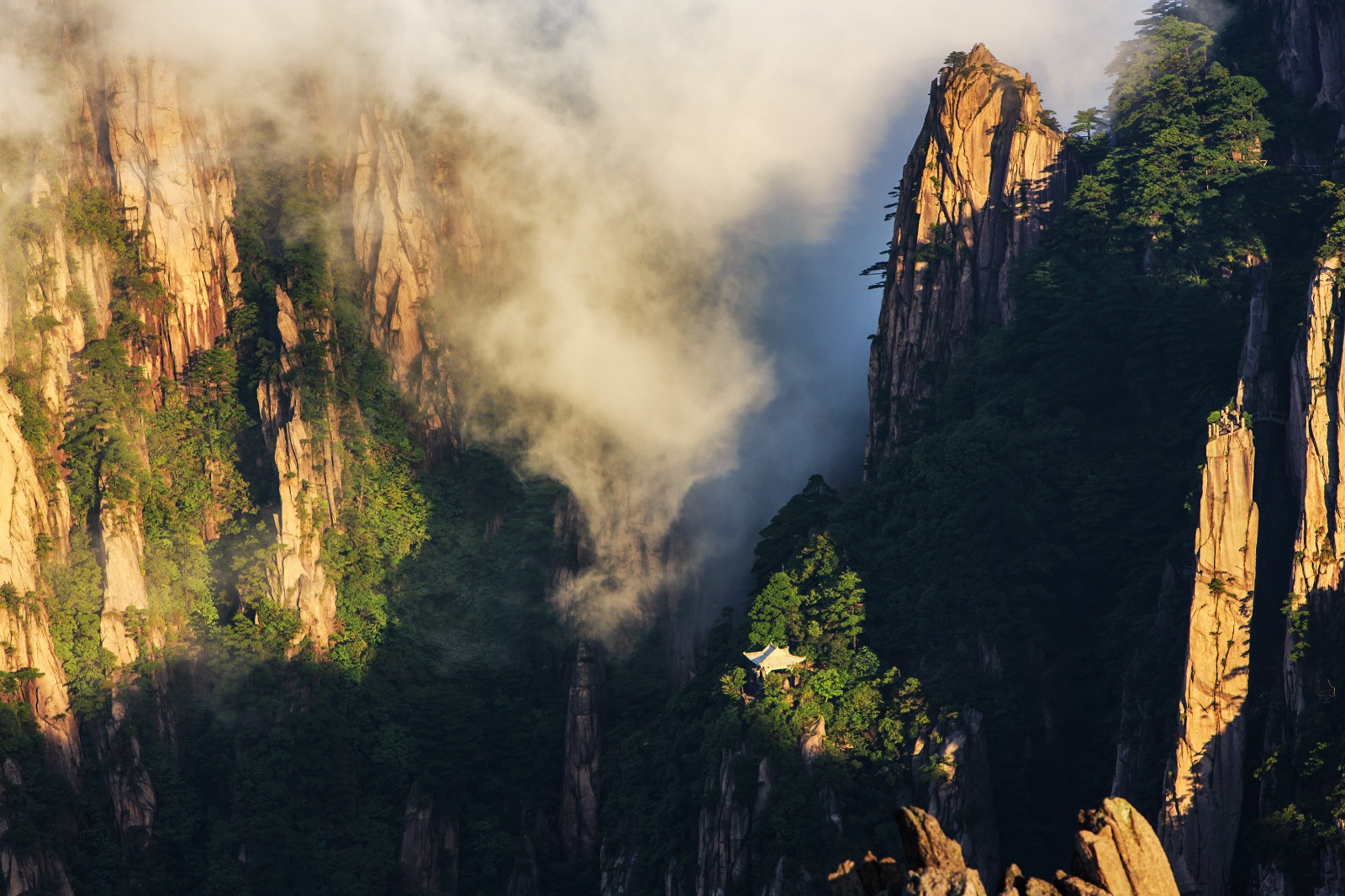 West-Sea-Grand-Canyon-Huangshan